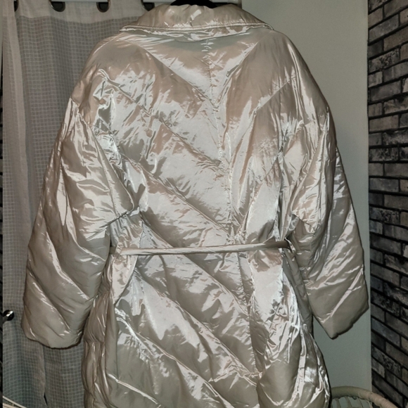 Ava & Viv Shiny Cream Puffer Jacket - Picture 2 of 2